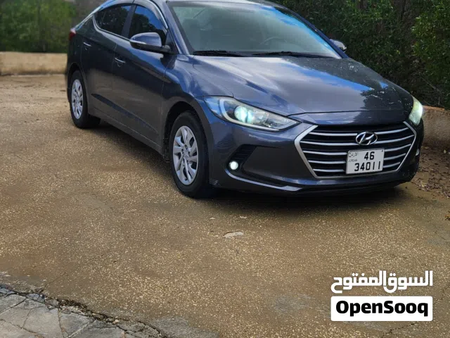 2018, هيونداي, النترا, Standard