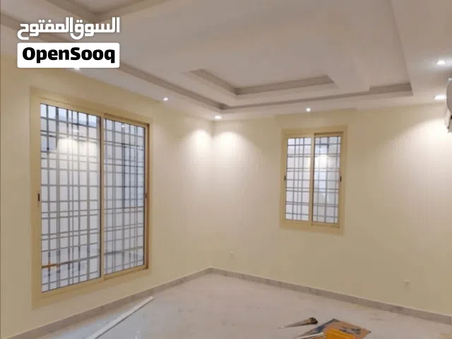 معلم دهانات وديكورات الحديده