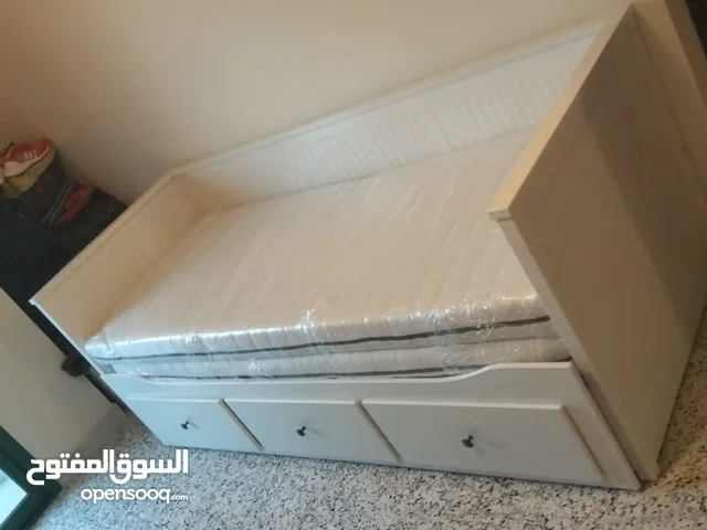 Ikea White Daybed With Mattress And Storage drawers For Sell.