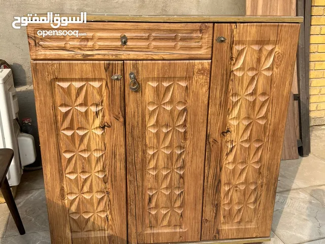 طبلات مع ميز مع جزامة