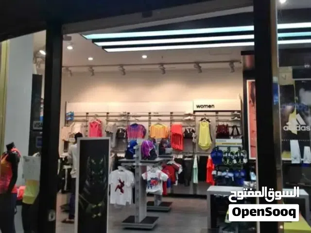 محل تجاري متأجر إيجاره 75 الف شهرياً+الزيادة السنوية مطلوب 3مليون كاش والباقي اقساط متساوية