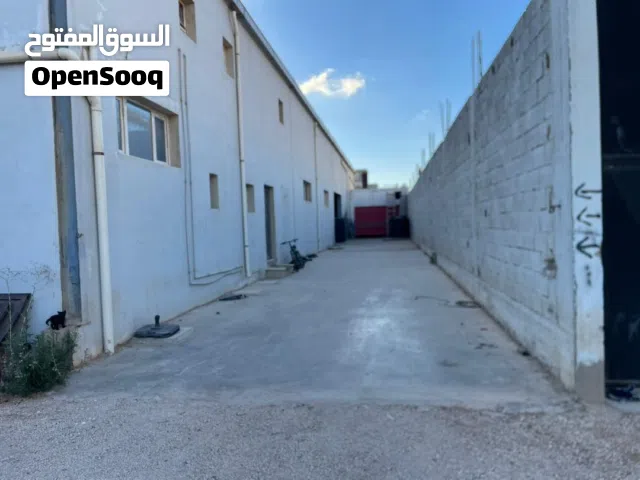 هنقر للايجار في الهواري 1000م داخل قطعة ارض 1000م معا شقه للعمال
