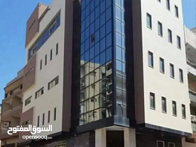 مبنى إداري للبيع 5 طوابق في طرابلس بالقرب من جوازات شارع الصريم