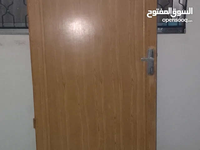 باب خشب بحال الوكاله خشب ثقيل