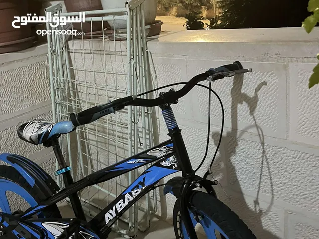 بسكليت للبيع مستعمل نظيف مستخدم بس شهر 45 سبب لبيع بسبب سفر لسوريا نهايتو 35 الرجاء الشراء بسرعه