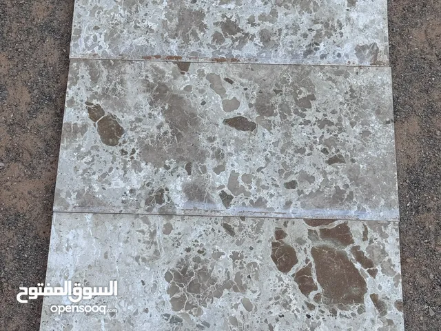 رخام ليبي للبيع 60*30 / فيهم 130 طرف