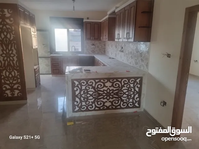 احلى شقة روف للبيع في مخيم قلنديا طابق 5