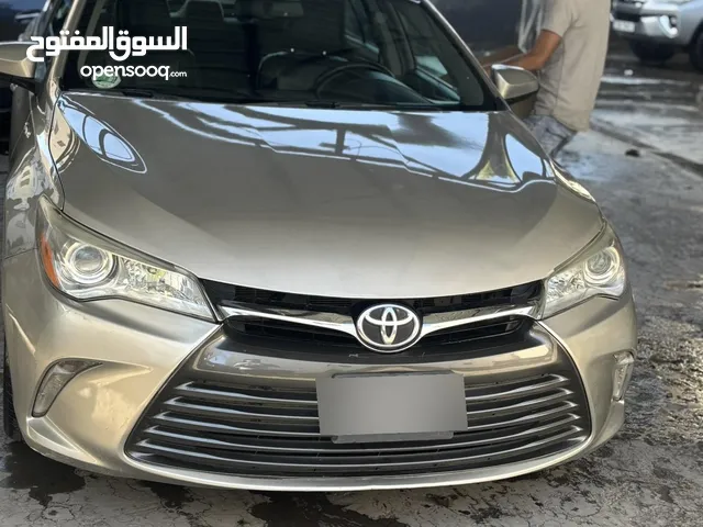 تويوتا كامري XLE 2015 للبيع قابل للتفاوض بعد معاينة فل الفل ما عدا الفتحة