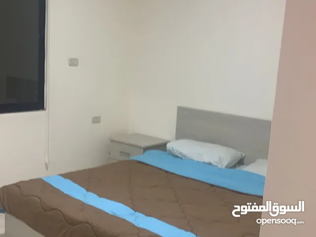 شقة مفروشة ثلاث غرف نوم في - دير غبار - مساحة 150 متر و بلكونة (6745)
