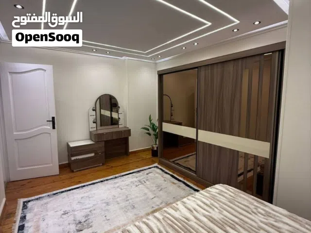للبيع شقه مساحه 200متر