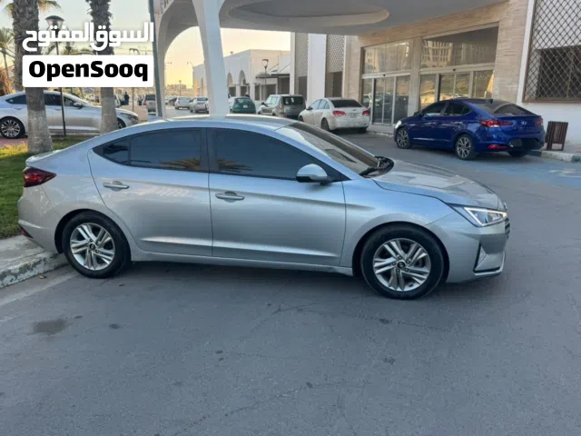 2020 Hyundai Elantra Sport