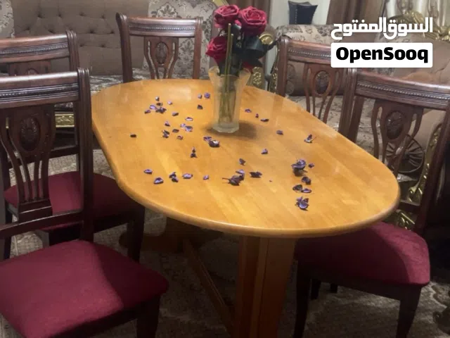 طاولة سفره مودرن ست كراسي بحاله ممتازه جدا جدا استخدام خفيف وبسعررررر