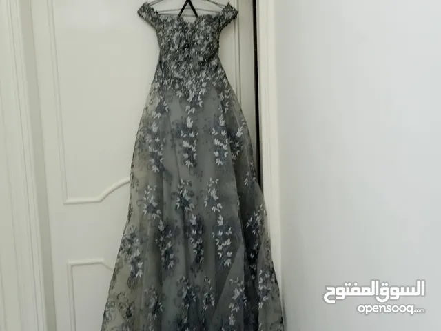 فستان سهرة طويل