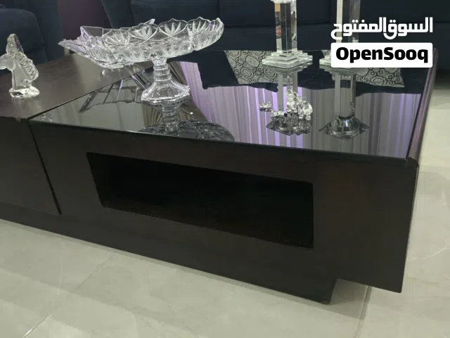 طاولة وسطية مع اثنان جانبي