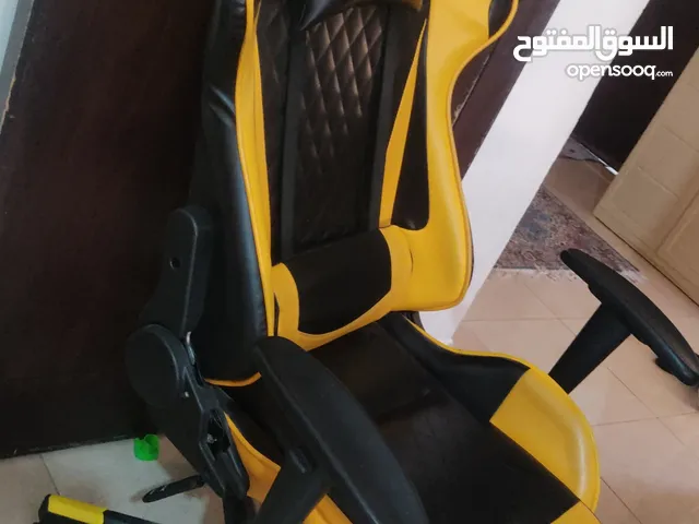 للبيع ب 55 دينار ولا نقرة كرسي طيمنج مريح