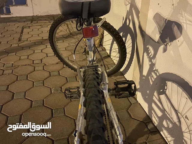 سيكل شبه مستعمل وماركة رياضية مشهورة