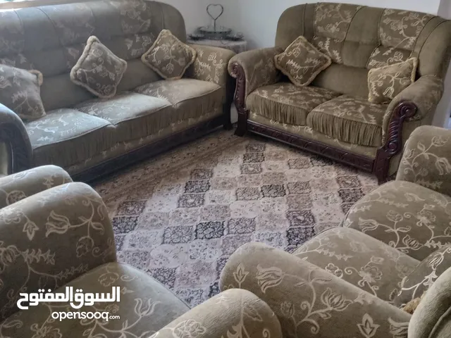 طقم كنب للبيع بسبب النقل