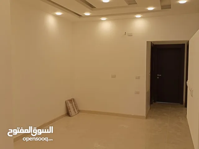 135 m2 3 Bedrooms Apartments for Sale in Zarqa Al Zarqa Al Jadeedeh