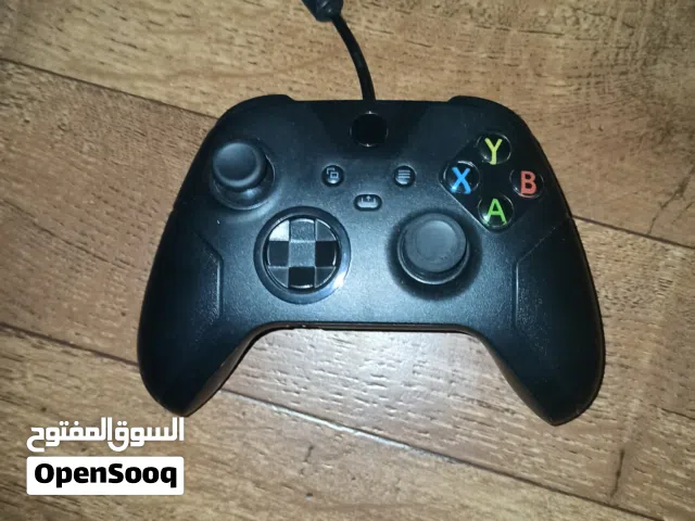 يد بي سي احترافية بأربع أزرار إضافية و تشتغل بيخيط طوله تقريبا مترين و بسعر حرق