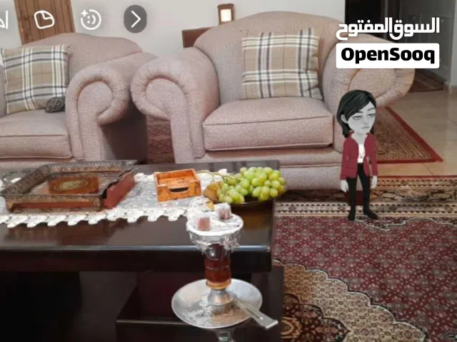 طقم كنب خشب زان تقيل للبيع مع سجاد عجمي