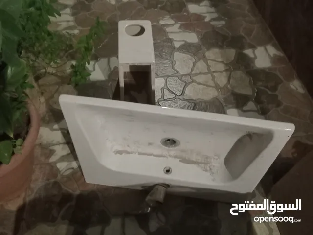 بانيو حمام للبيع بحاله ممتازه الطول 170والعرض 70 بزبط