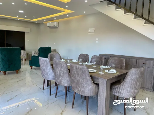 4 Bedrooms Farms for Sale in Zarqa Al-Kamsha
