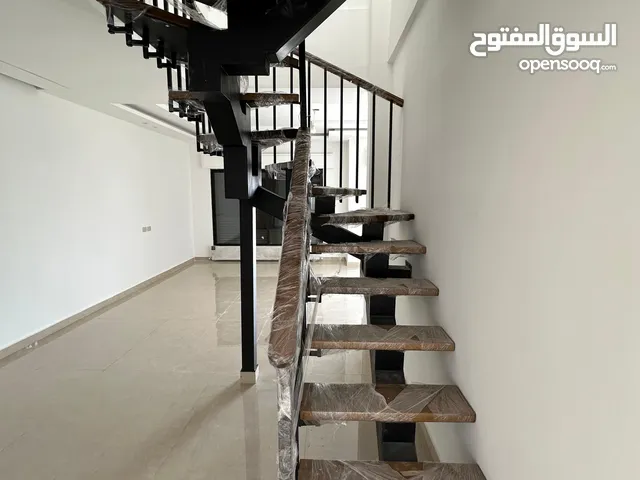250 m2 3 Bedrooms Apartments for Sale in Amman Dahiet Al-Nakheel