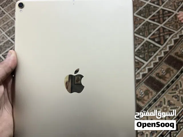 ايباد 10.5 برو استعمال قليل