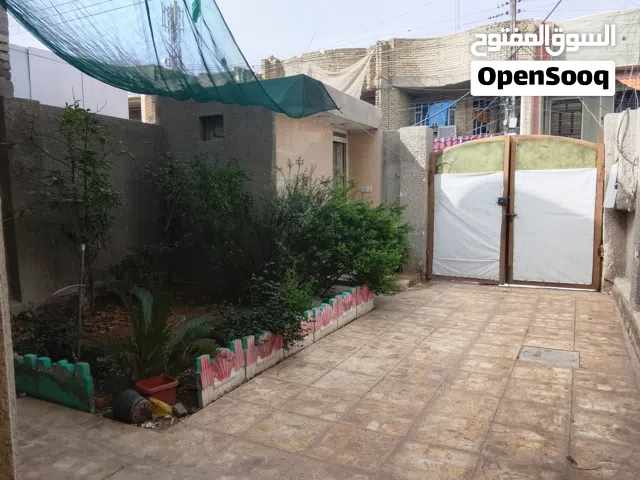 للبيع بيت في البلديات حي الضباط طابو محلة 752 مساحة 150 بسعر مناسب