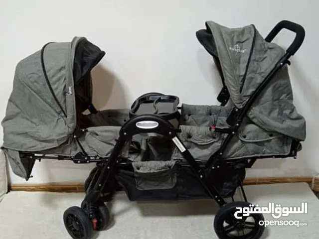 عربانة اطفال توأم نظيفة للبيع