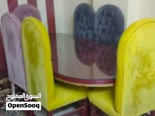 ترابيزة سفرة ب6 كراسي خشب زان اصلي بحالة جيدة جداا