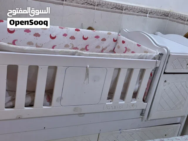 كاروك إيطالي نظيف مع دوشك ومصدات