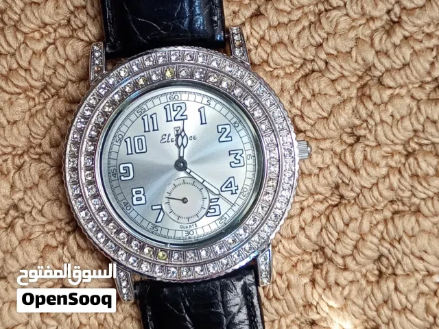 ساعة سويسري مرصعة بالماس بحالة جيدة فقط غيرت بطارية