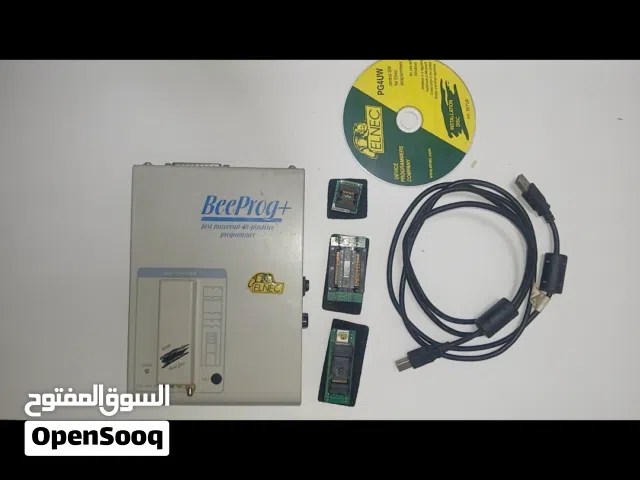 "جهاز Elnec BeeProg+ Programmer مع 3 سوكيت احترافية (SOIC16 – TSOP48 – PSOP44) لأعلى دقة في برمجة.