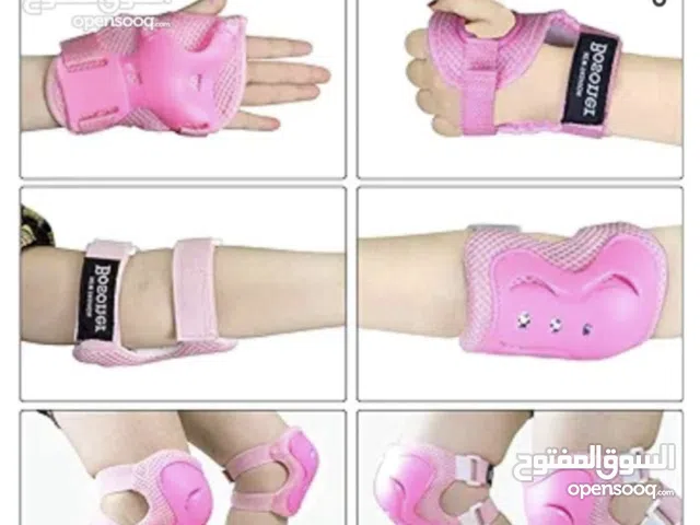 حماية الجسم الراس الايدى والركب عند اللعب  بسكوتر اوادرجات يخفف من  الصدمات  عند الوقوع هيلمت