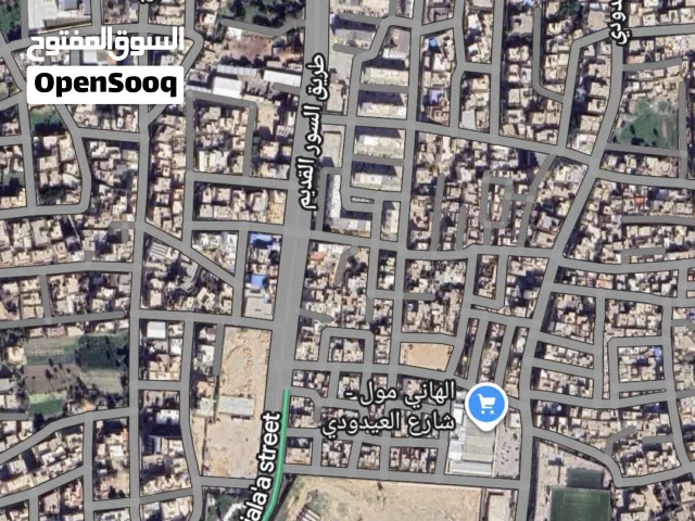 فيلا موقع تجاري بالمحلات قرب سومافرو الهاني