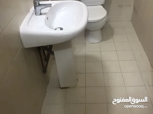 للايجار شقه غرفتين في مدينه خليفه الجنوبيه