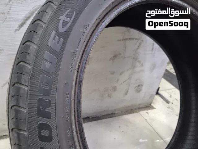 اطار مستعمل للبيع حجم 19/235/55 من نوع Torque