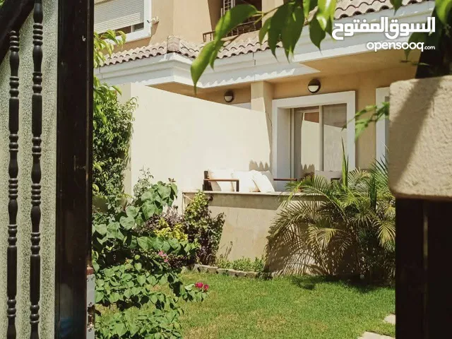 فيلا بسعر شقه بالقاهرة الجديدة