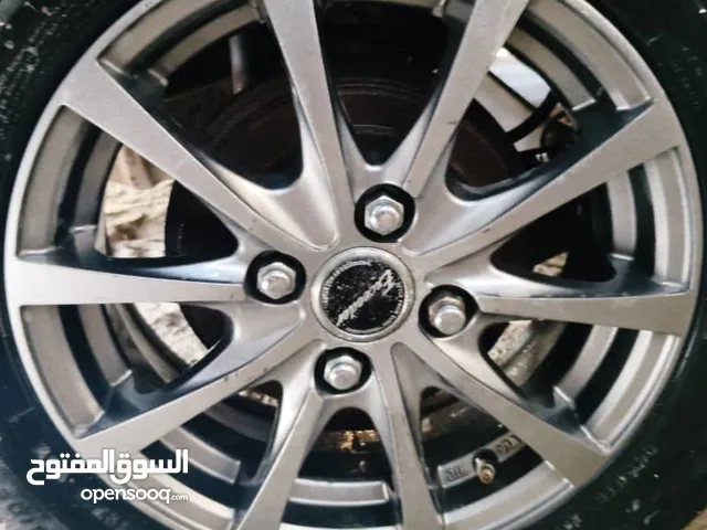 كورلا يارس اكسنت