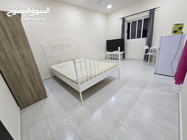 111 m2 Studio Apartments for Rent in Manama Zinj