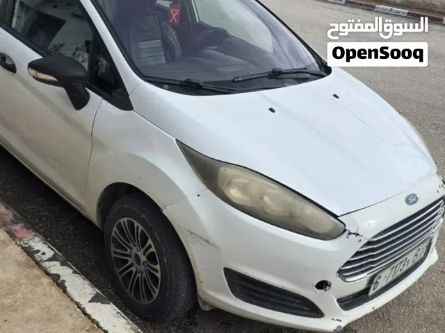 2014 فورد فييستا Ambiente
