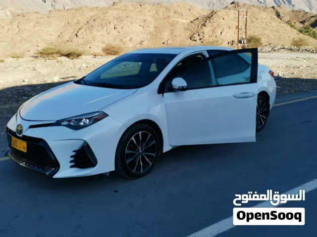 الي يدور زين كرولا دق سلف وخطف