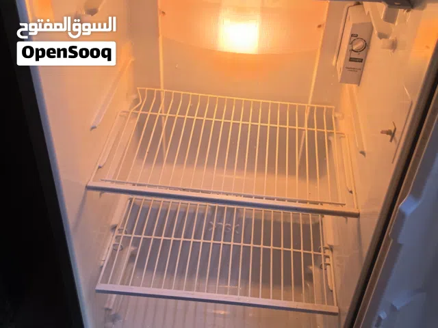 ثلاجة للبيع