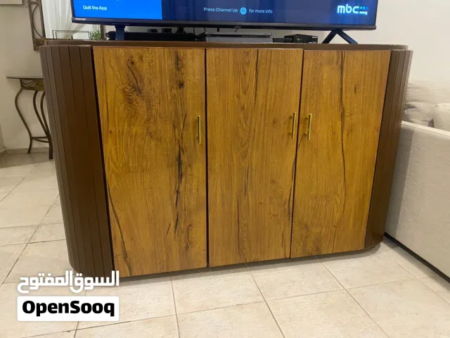 للبيع طاولة تلفزيون / بوفيه سفرة