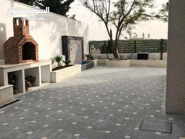 800 m2 More than 6 bedrooms Villa for Sale in Amman Dabouq