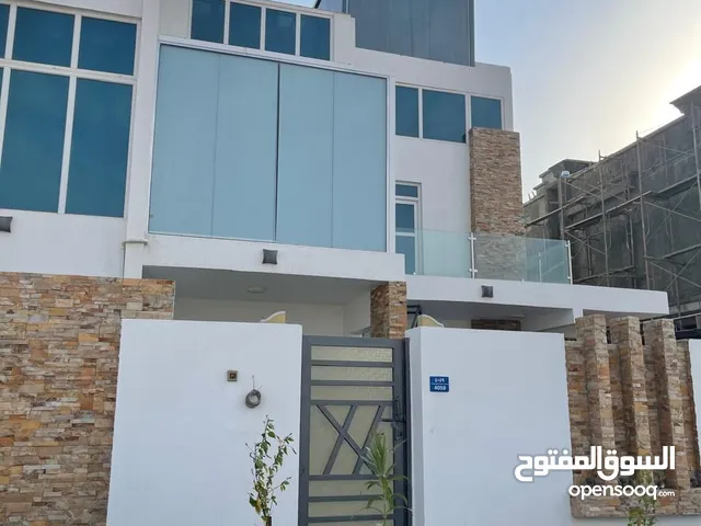 5 Bedroom 6 Bathroom Furnished Villa in Al Mawaleh South (REF: MU052401MS)