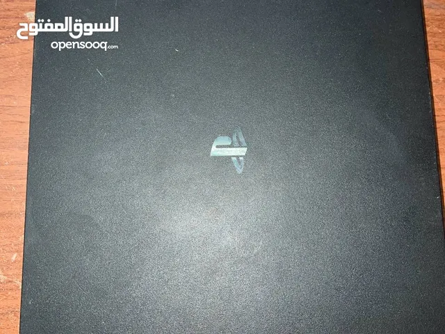 بلي 4 سلم واحد تيرا امريكي انه مشتريه بنفسي من متجر سوني يعني انه الشخص الوحيد مستخدمه