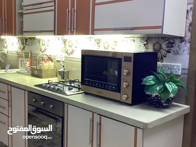 كاونتر خشب ومرمر للبيع بسعر 1،000،000