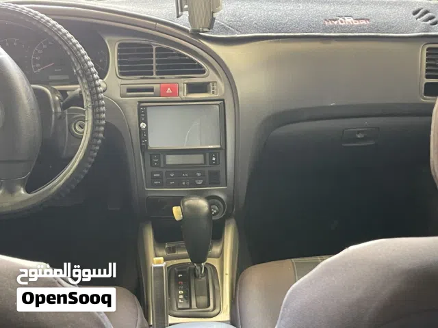 2003 هيونداي افانتي Standard